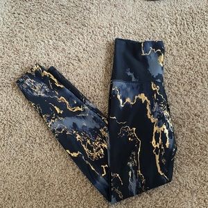 Old Navy Marble Extra High-Rose Leggings Size M!